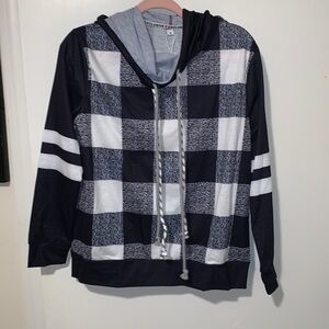 NWT LOVE EXCLUSIVE BRAND BLACK & WHITE CHECKERED LONG SLEEVE HOODIE-SIZE MEDIUM
